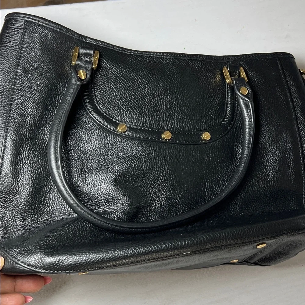 Tory Burch Black Leather Shoulder Bag with Gold Accents D10